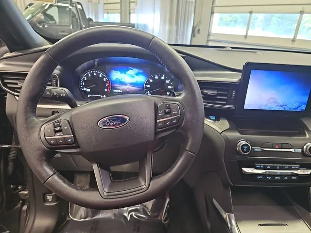 Used 2020 Gray Ford XLT image 16