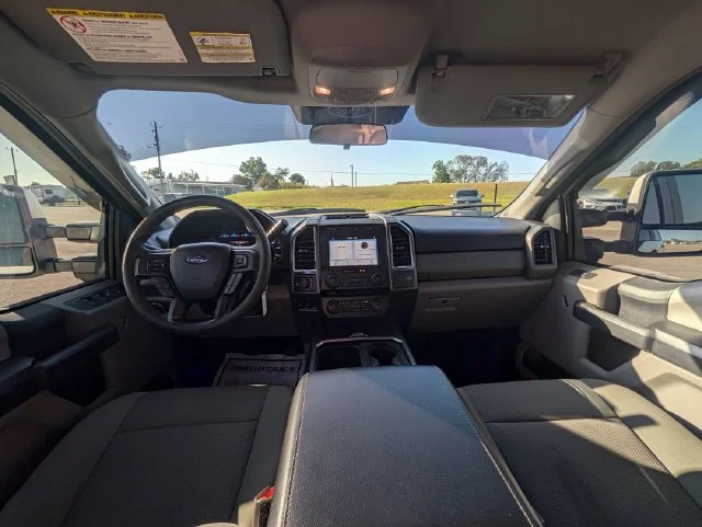 Used 2017 White Ford Lariat image 12
