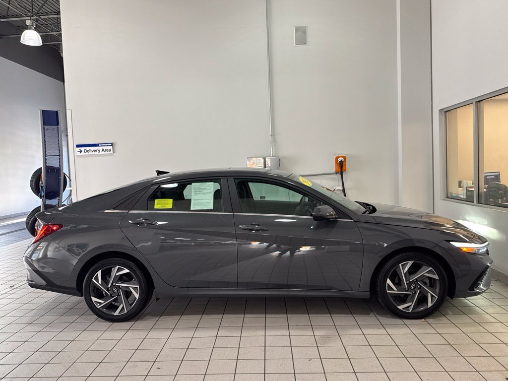 2024 Hyundai Elantra SEL - Photo 8