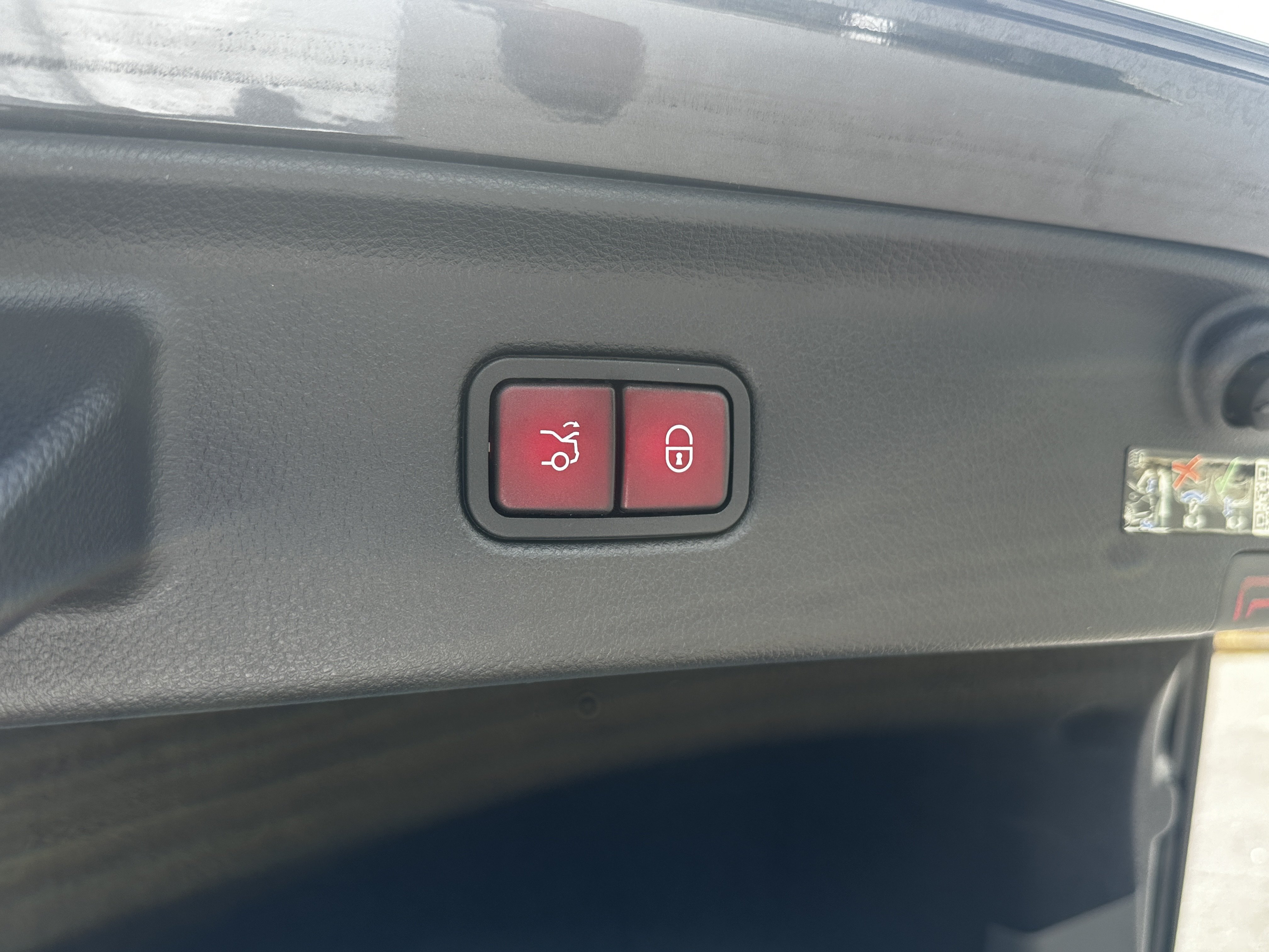 Certified Used 2023 Gray Mercedes-Benz S 580e image 22