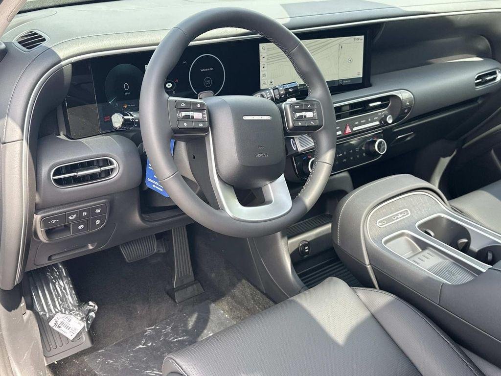 New 2026 Black Hyundai SEL Premium 8P image 2