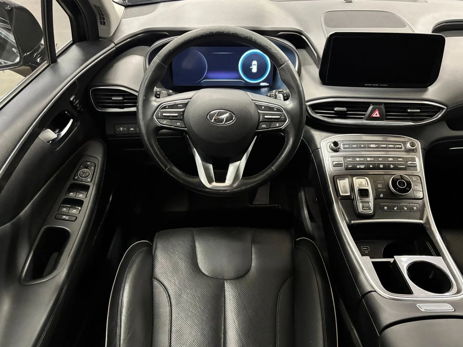Used 2021 Black Hyundai Limited image 13
