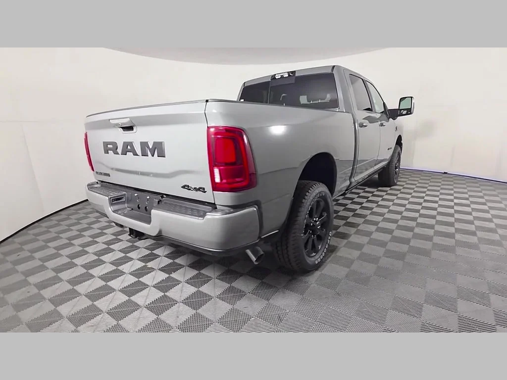 New 2026 Ceramic Gray Clear-Coat Exterior Paint RAM Laramie image 27