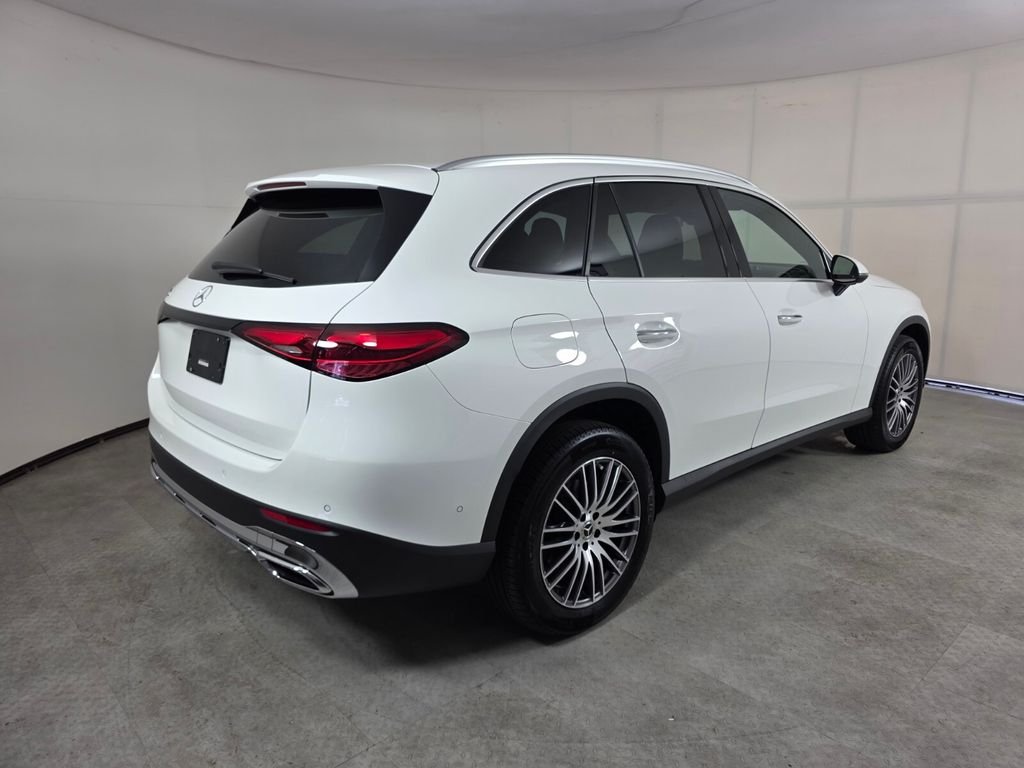 Certified Used 2025 White Mercedes-Benz GLC 300 image 4