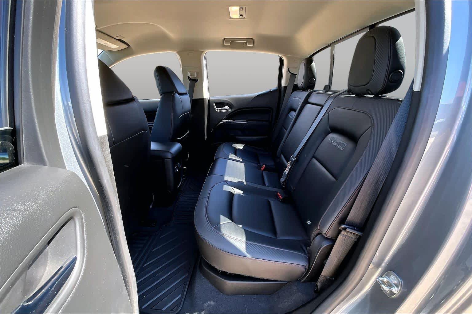 Used 2019 Satin Steel Metallic GMC 4WD All Terrain w/Leather image 19