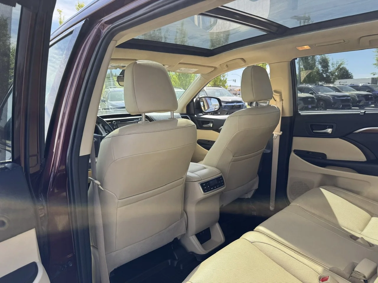 Used 2019 Ooh La La Rouge Mica Toyota Limited Platinum image 37
