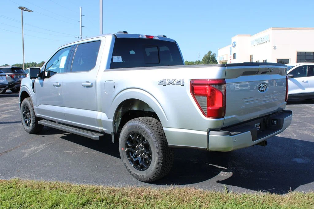 New 2026 Iconic Silver Metallic Ford XLT image 10
