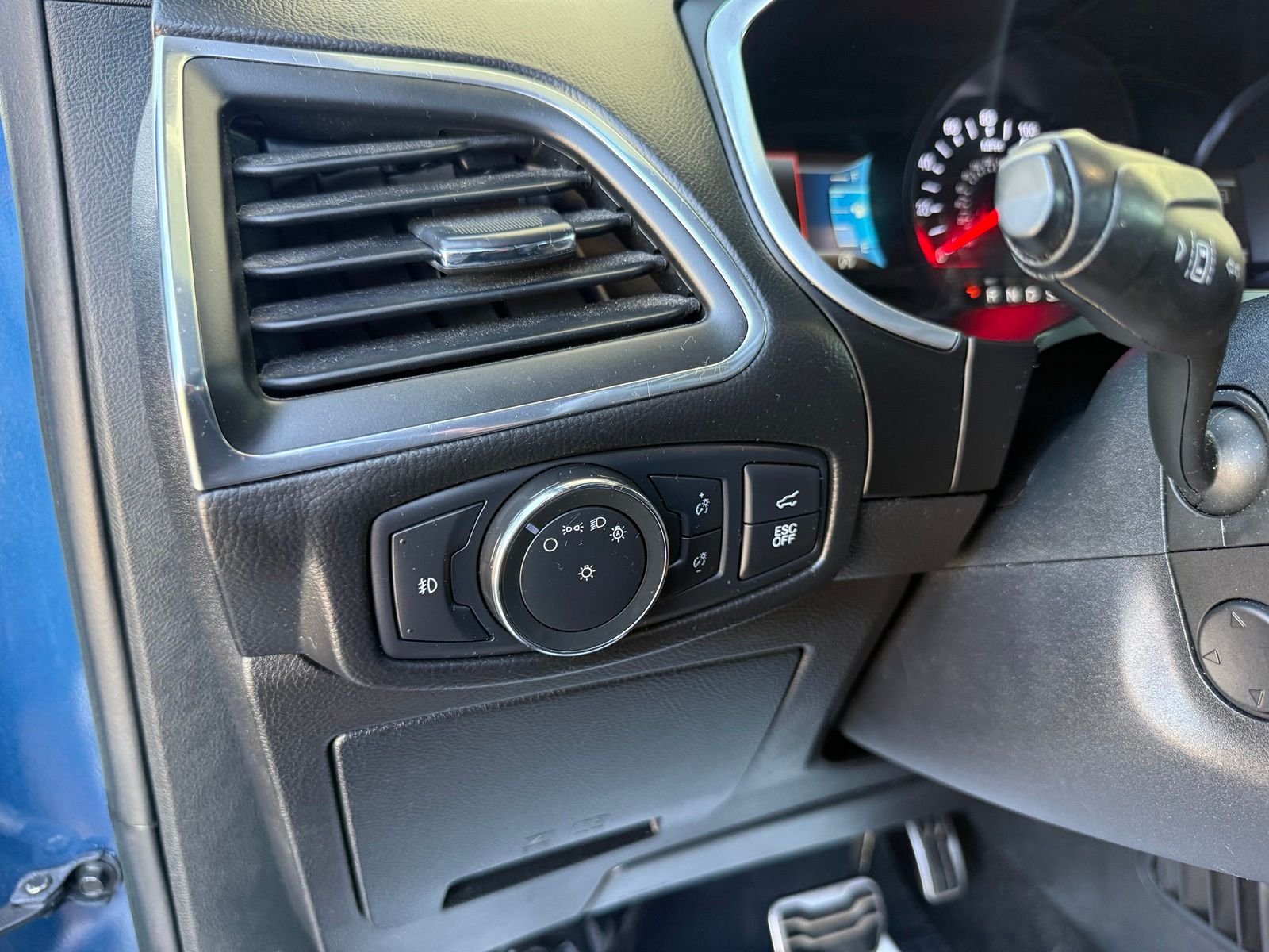Used 2019  Ford ST image 14