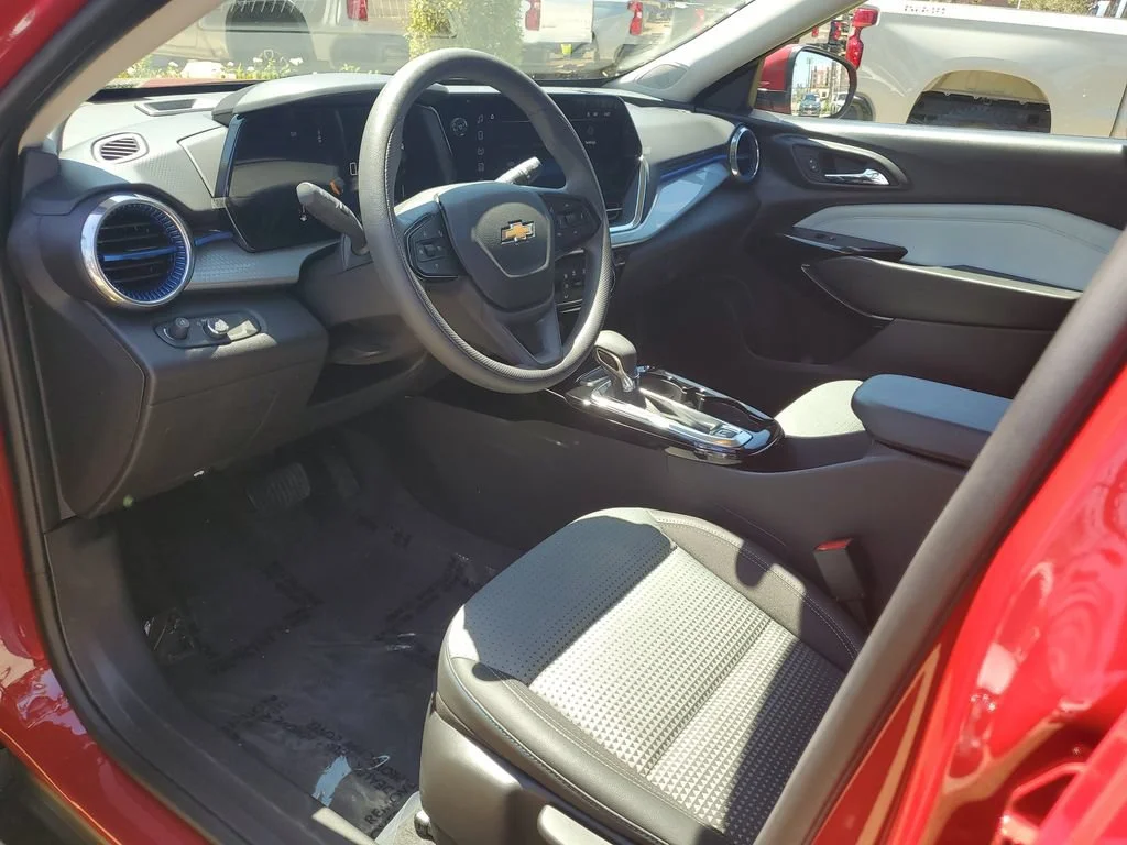 Used 2026 Apex Red Chevrolet LT image 19