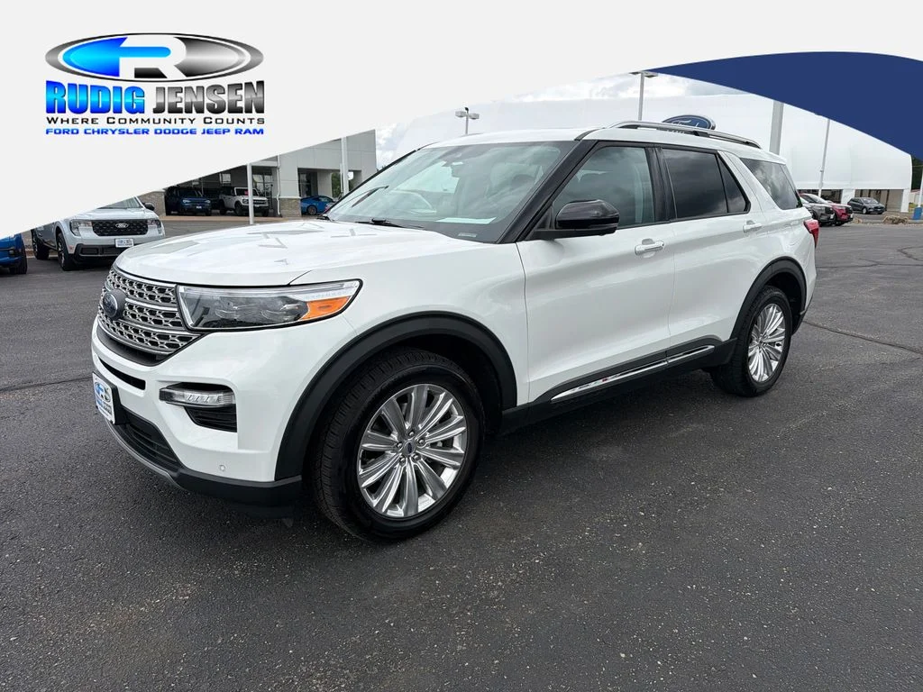 Used 2023 White Ford Limited image 1