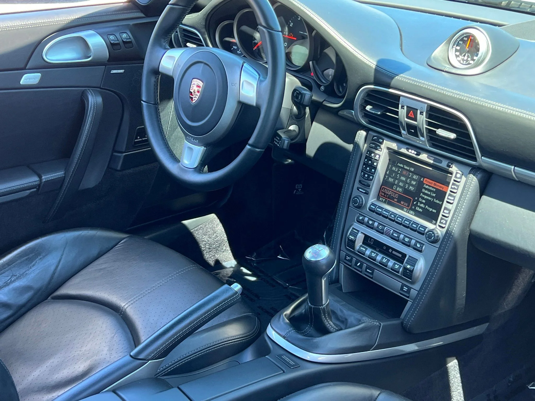 Used 2006  Porsche Carrera S image 2
