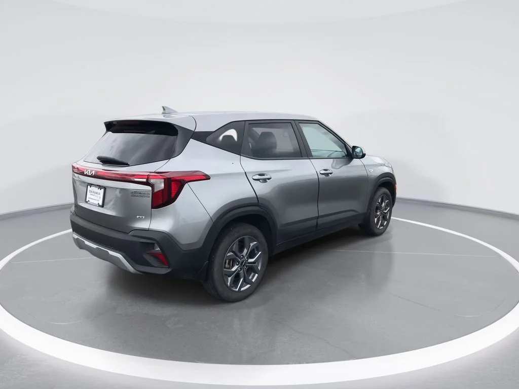 Used 2024 Gray Kia LX image 8