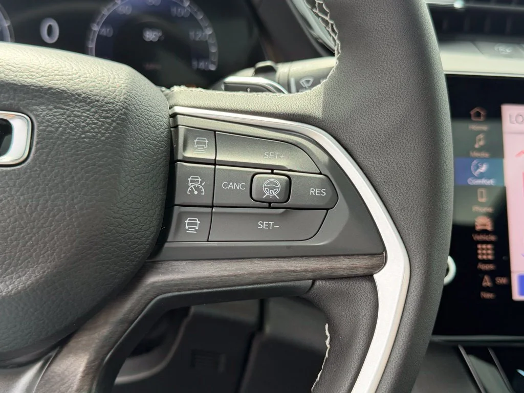 Used 2026 Red Jeep Altitude image 20