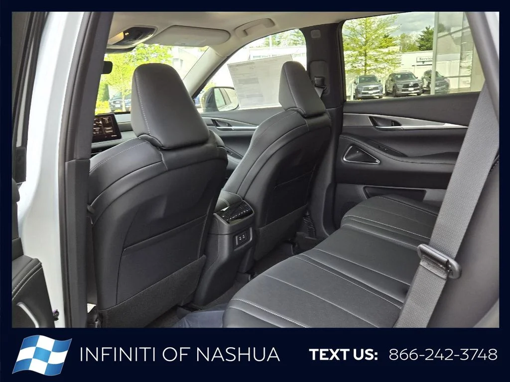 New 2027 RADIANT WHITE INFINITI Luxe AWD image 21