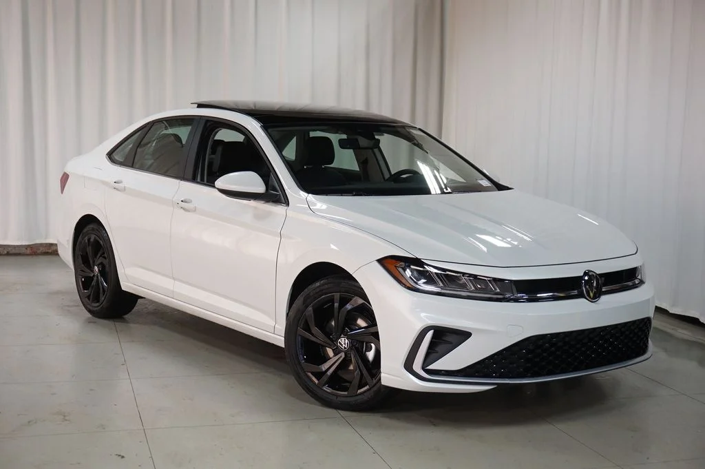 New 2026 White Volkswagen 1.5T SE image 3