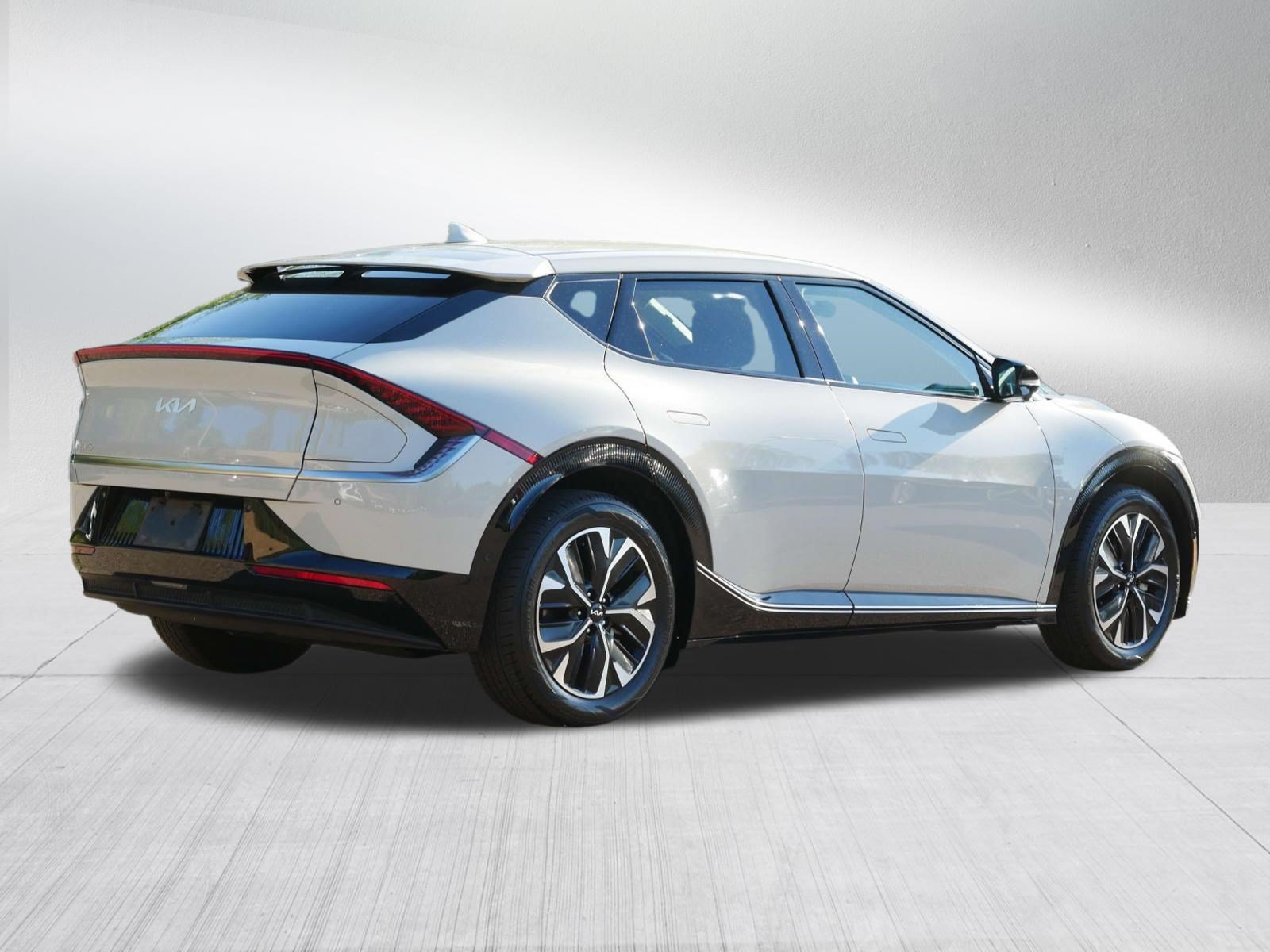 Certified Used 2023 Glacier Kia Wind image 7