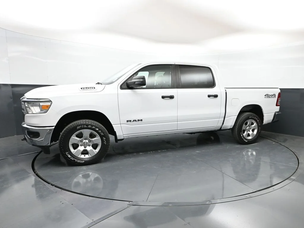 Used 2023 White Ram Big Horn/Lone Star image 36