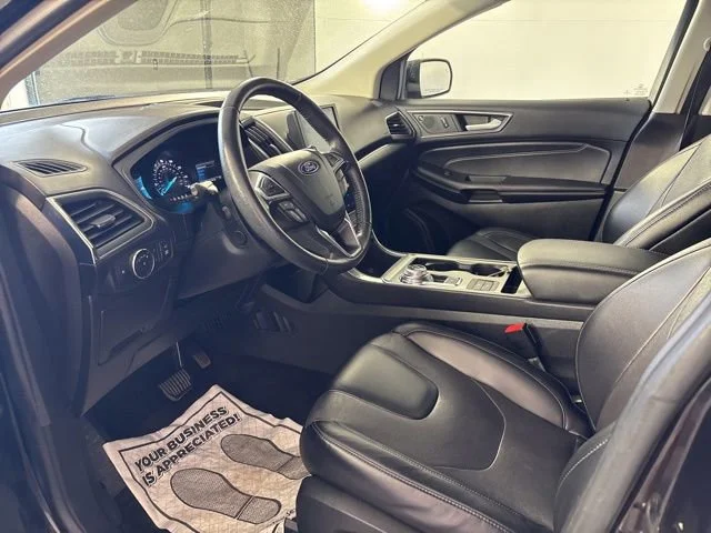 Used 2022  Ford Titanium image 20