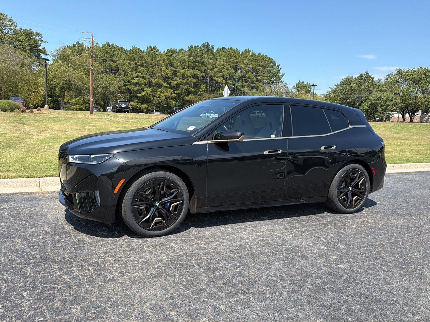 Used 2024 Black Sapphire Metallic BMW M60 image 3