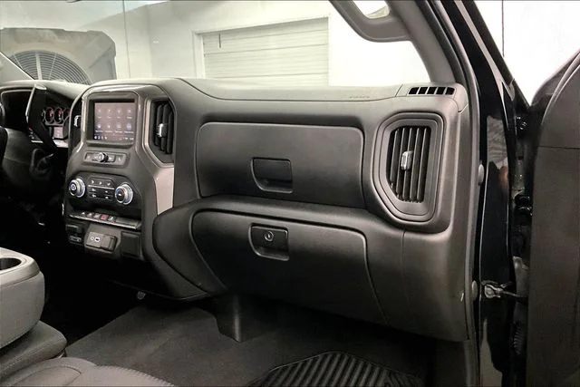 Used 2023 Onyx Black GMC Pro image 19