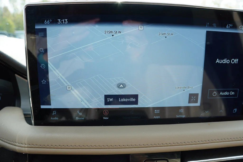 Used 2022 Blue Metallic Lincoln Standard image 6