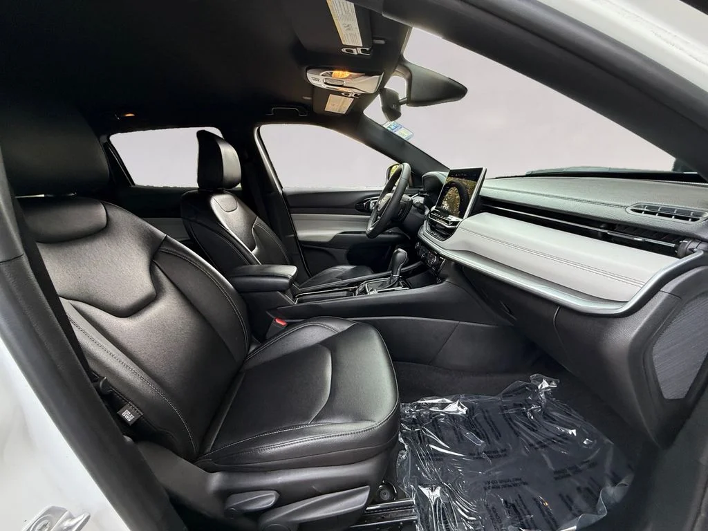 2025 Jeep Compass Limited - Photo 17