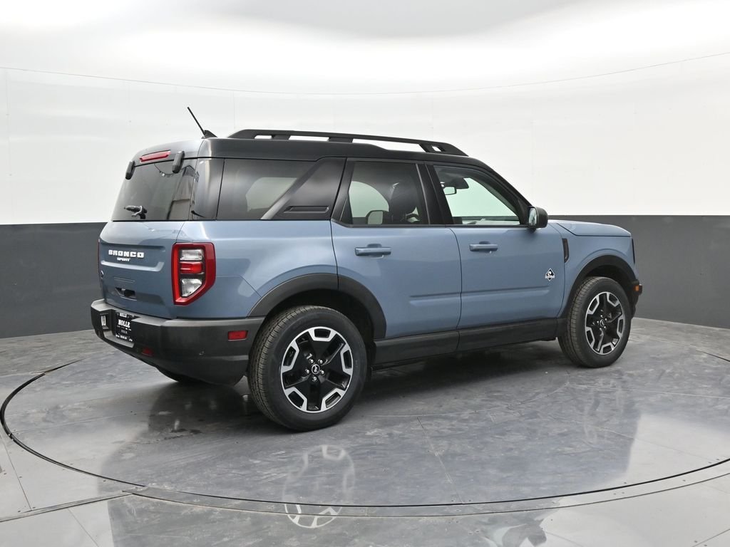 Used 2024 Gray Ford Outer Banks image 7