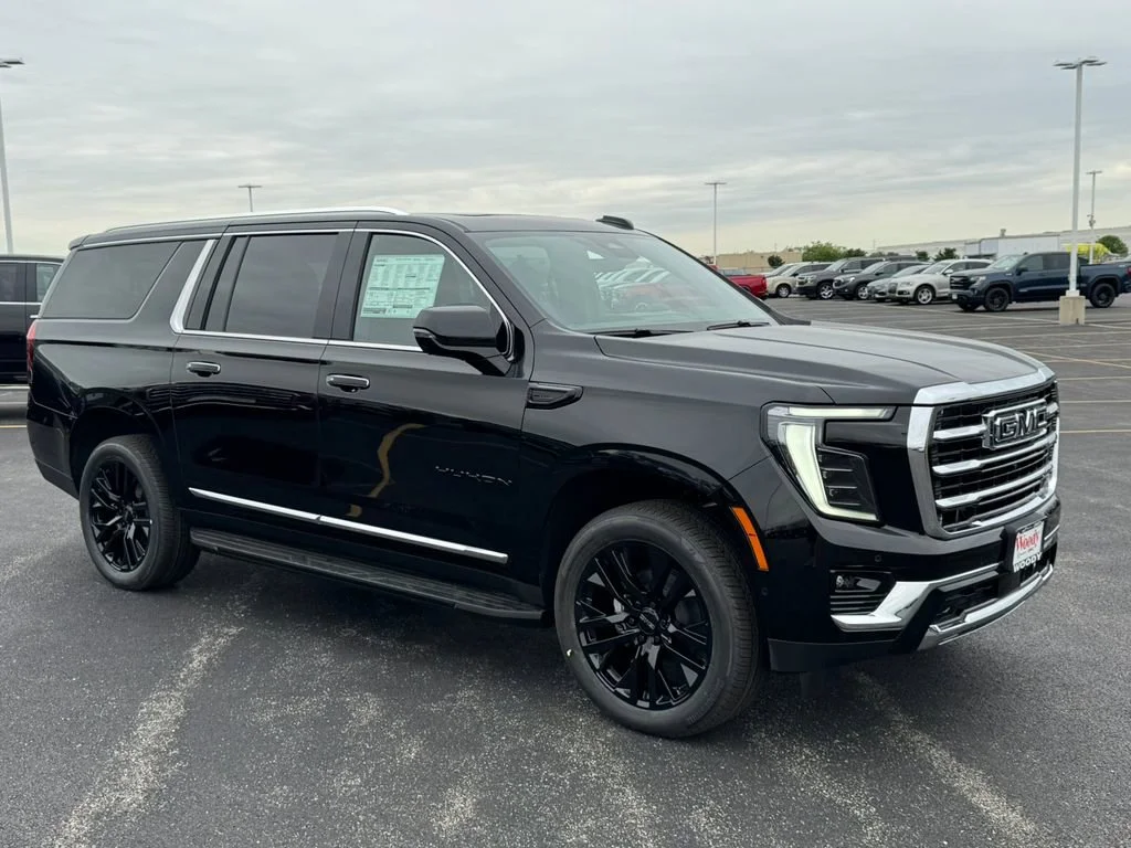 New 2026 Onyx Black GMC Elevation image 4