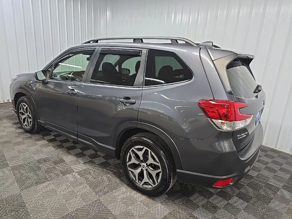 Used 2022 Gray Subaru Premium image 10