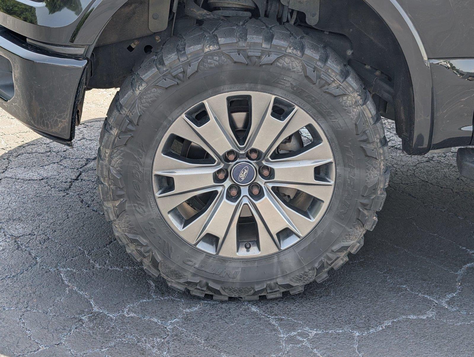 Used 2016 Shadow Black Ford XLT image 10