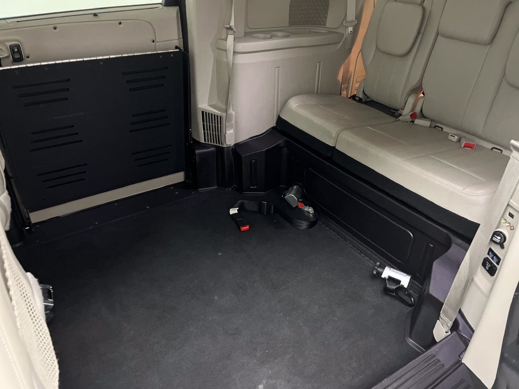 Used 2014 Gray Chrysler Touring-L image 13