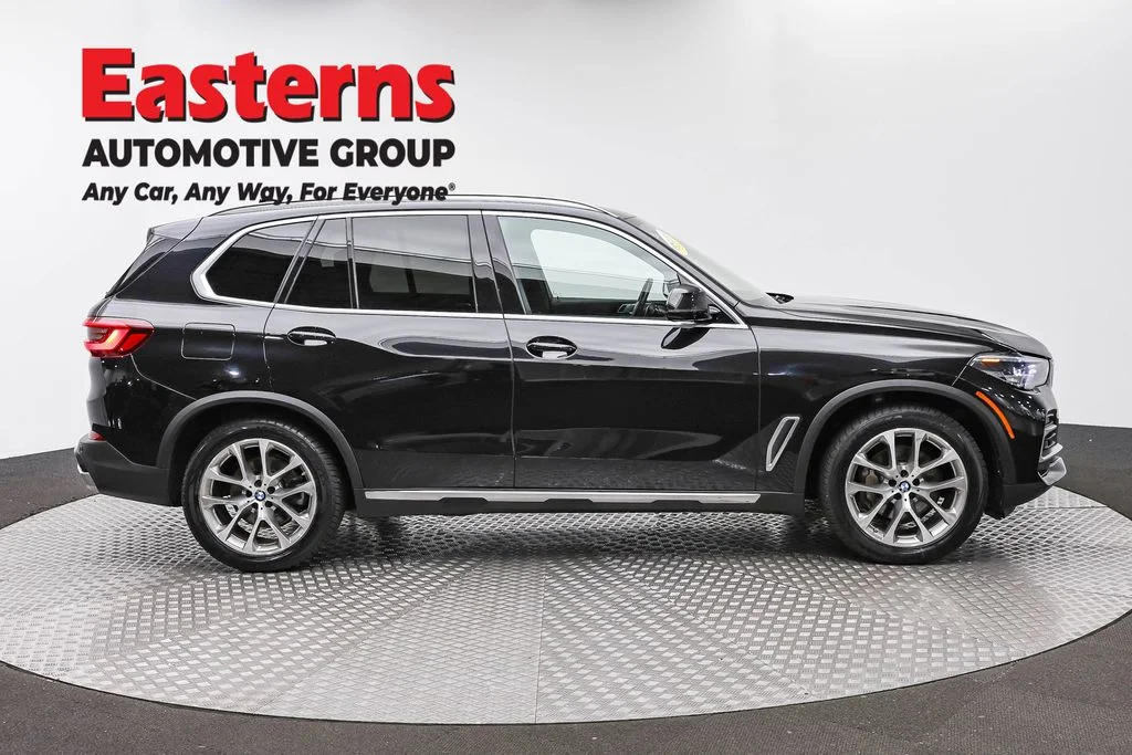 Used 2023 Black BMW xDrive40i image 4