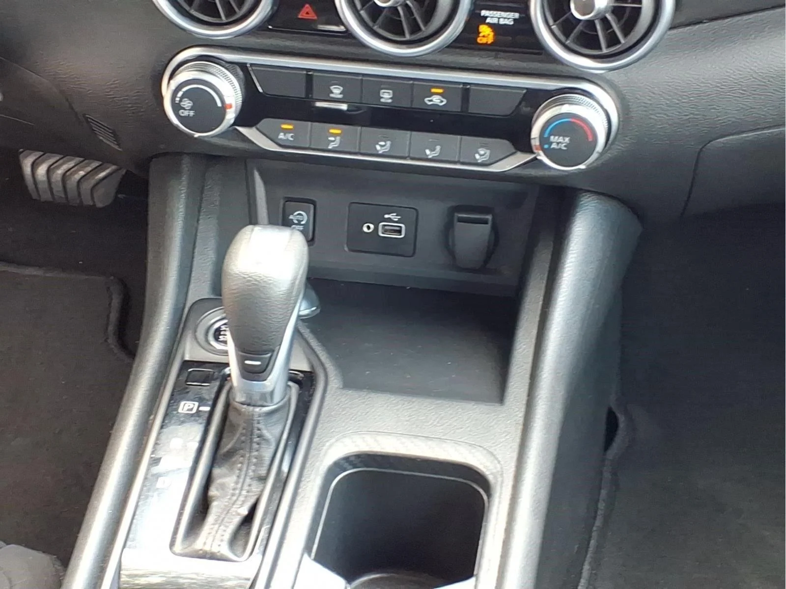Used 2024  Nissan S image 13