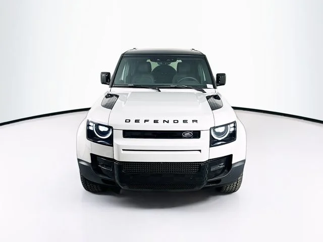 Certified Used 2026 Borasco Grey Land Rover S image 2
