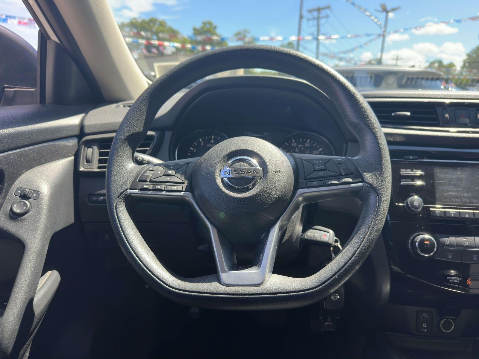 2017 Nissan Rogue S - Photo 19