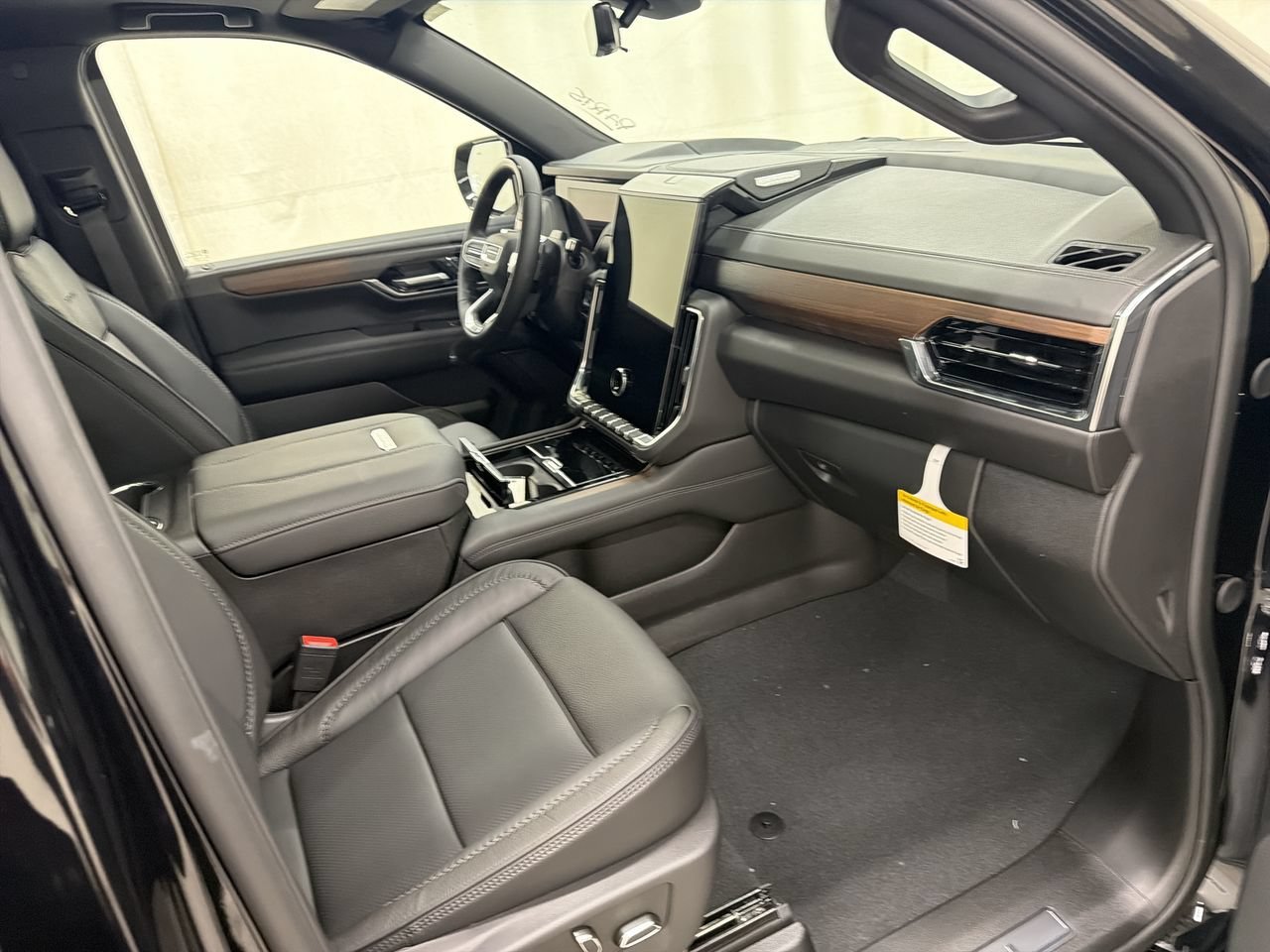 2027 GMC Yukon XL Denali - Photo 15