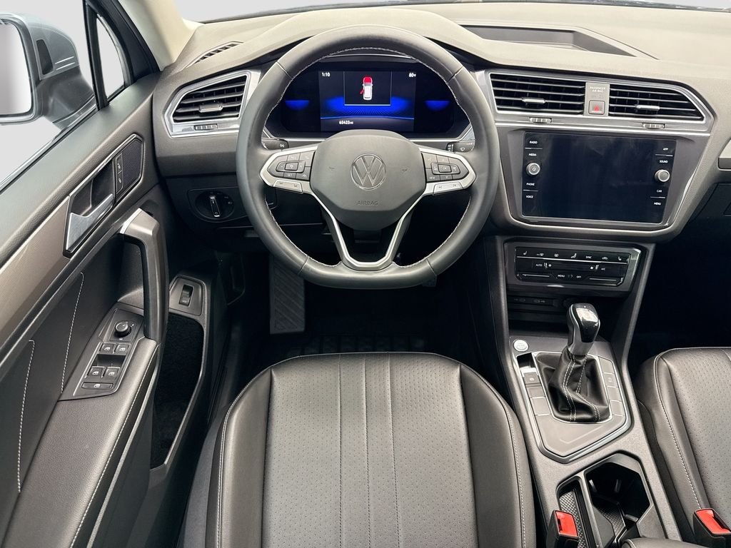 Used 2022 Pyrite Silver Metallic Volkswagen 2.0T SE image 10