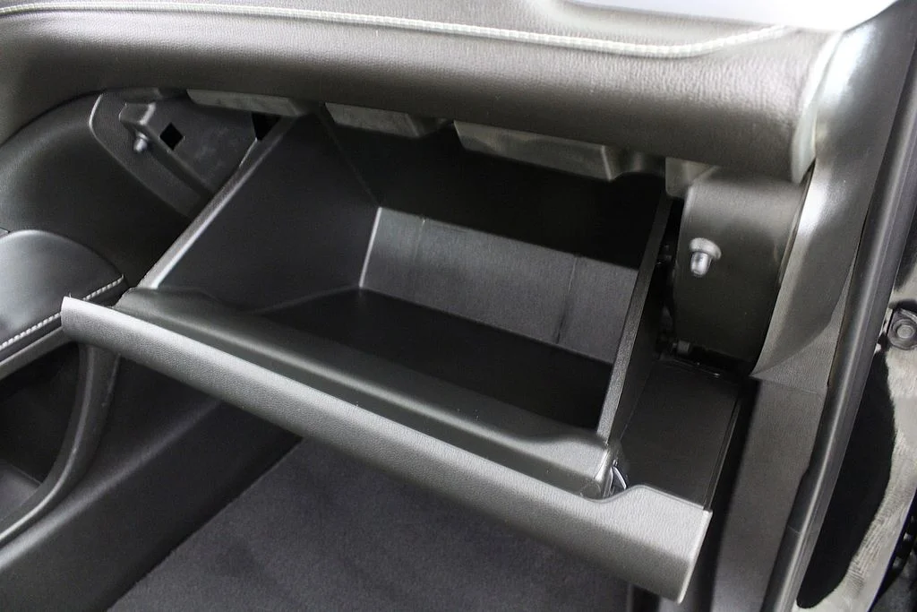 Used 2023 Black GMC SLE image 19