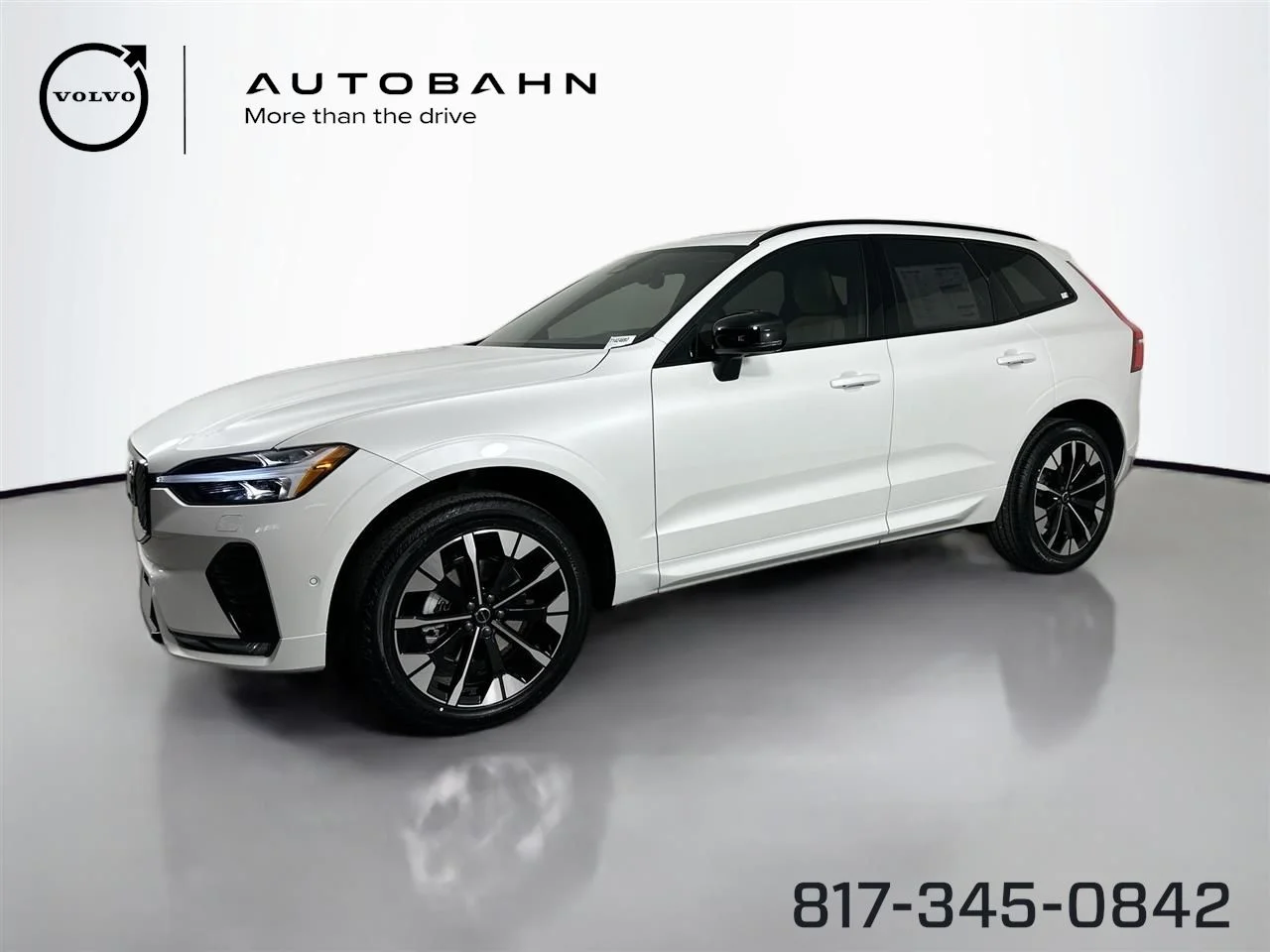 2026 Volvo XC60 B5 Plus Dark AWD's photo