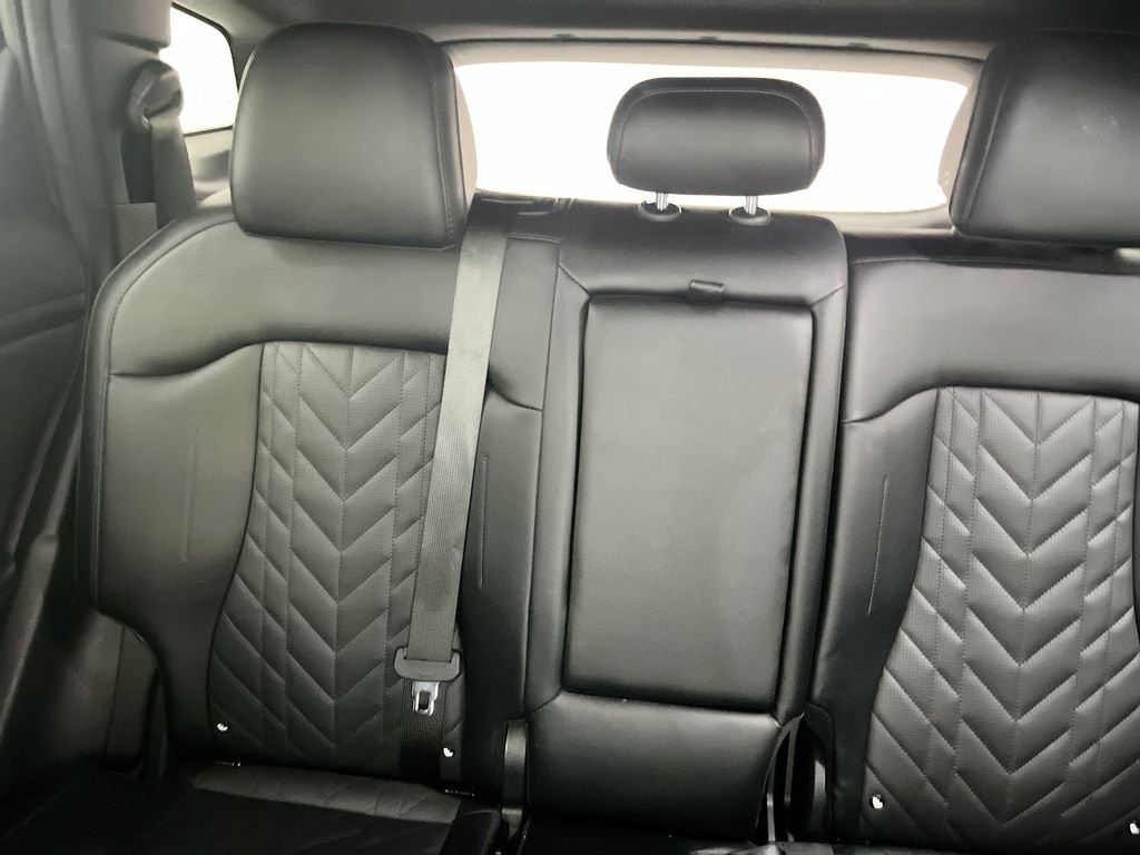 Used 2025 Green Kia X-Line image 23
