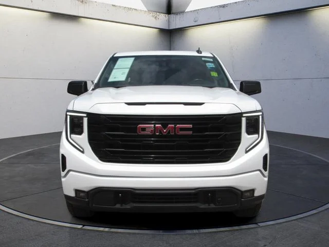Used 2024 Summit White GMC Elevation image 3