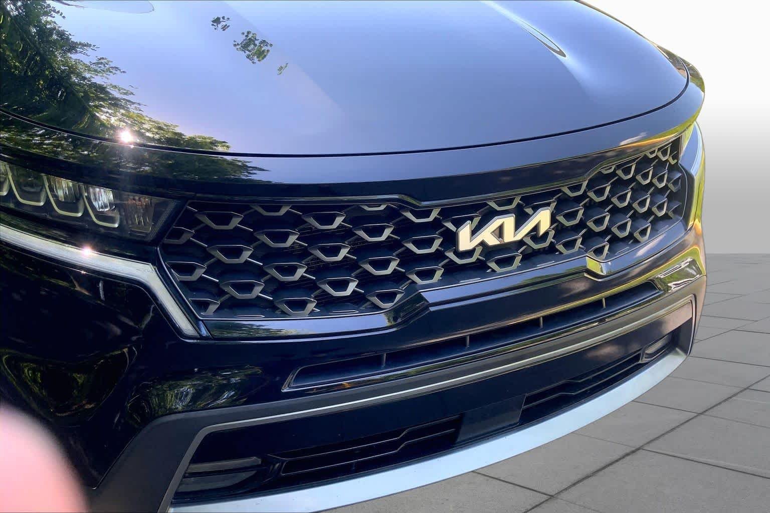 Used 2022 Ebony Black Kia X-Line EX image 29