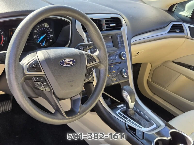 Used 2016 Oxford White FORD 4DR SDN SE FWD image 9