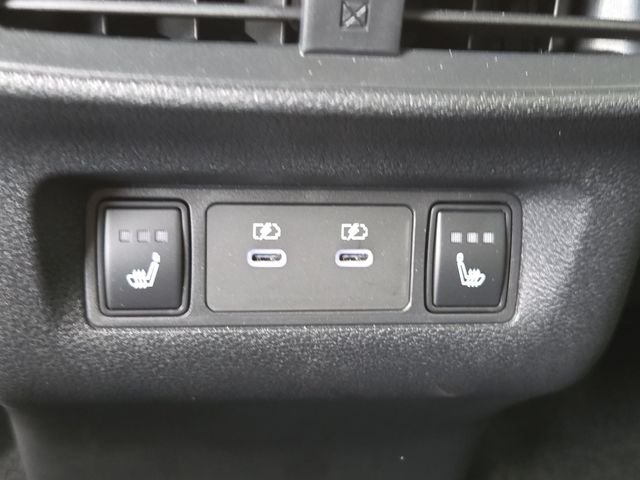 Used 2025 White Pearl Nissan Platinum image 18