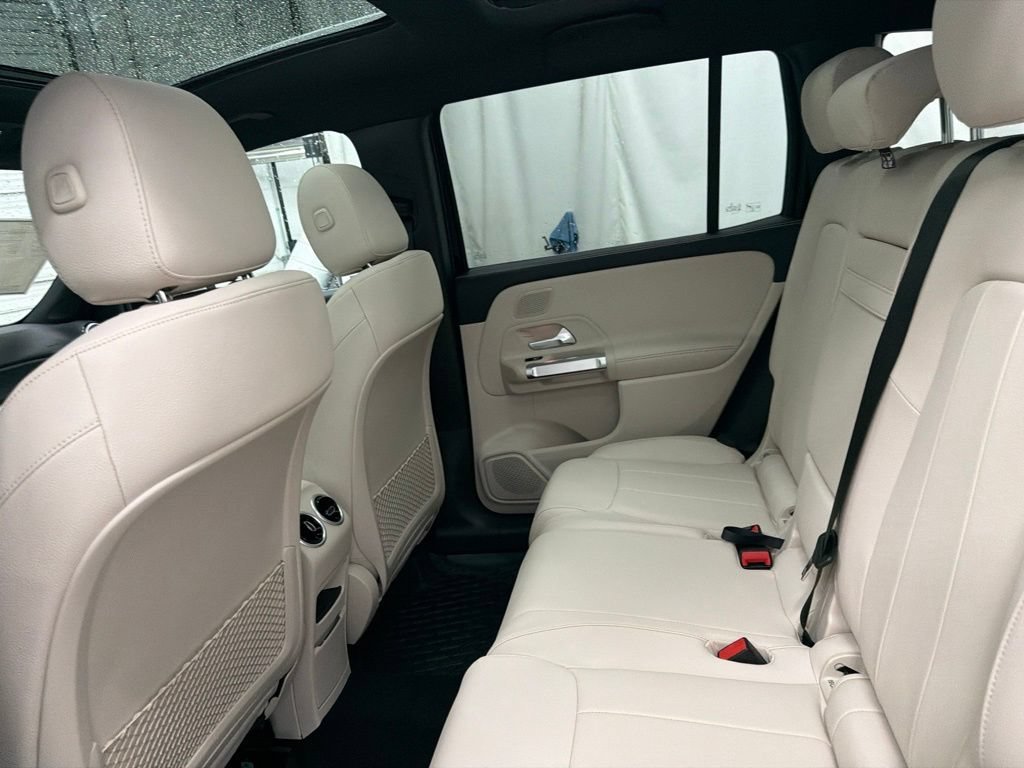 New 2026 Night Black Mercedes-Benz GLB 250 image 54