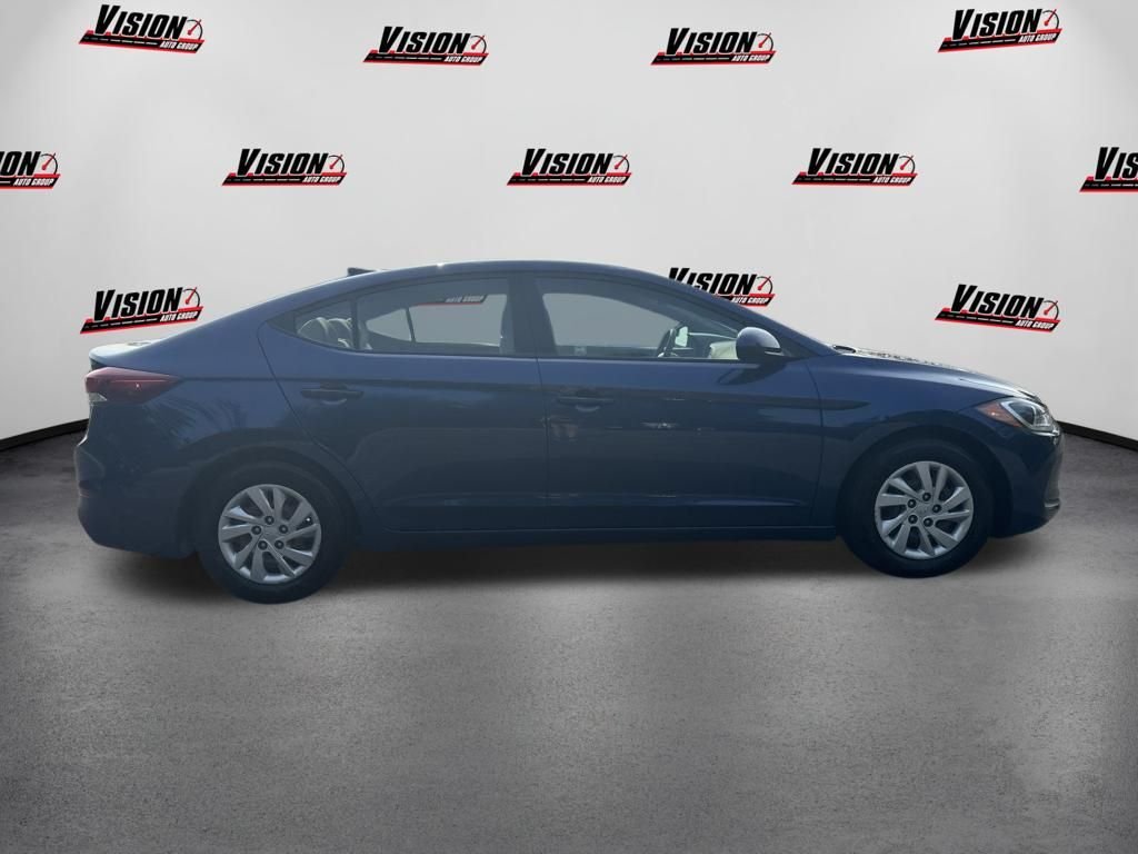 Used 2017 Blue Hyundai SE image 4