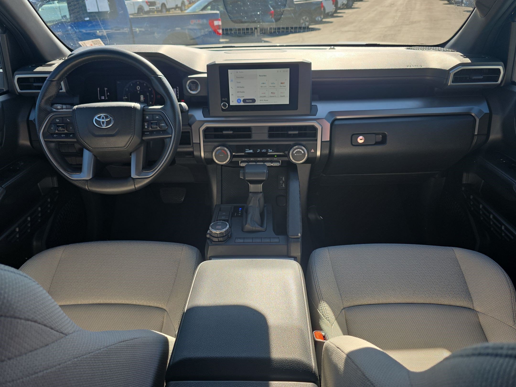 Used 2025 Ice Toyota SR5 image 28