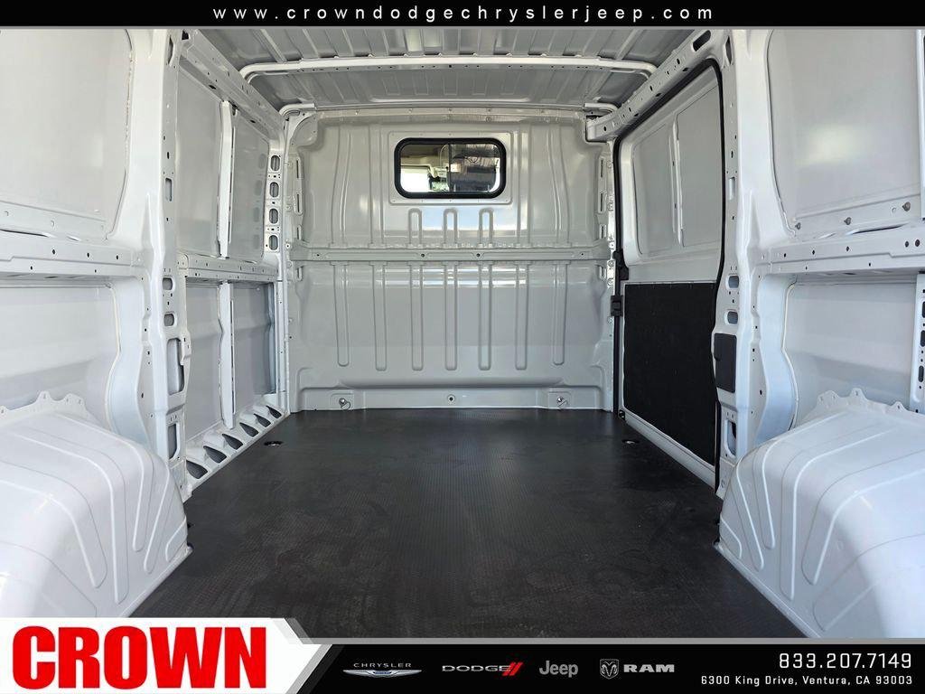 New 2026 Bright White Clear-Coat Exterior Paint RAM Tradesman image 12