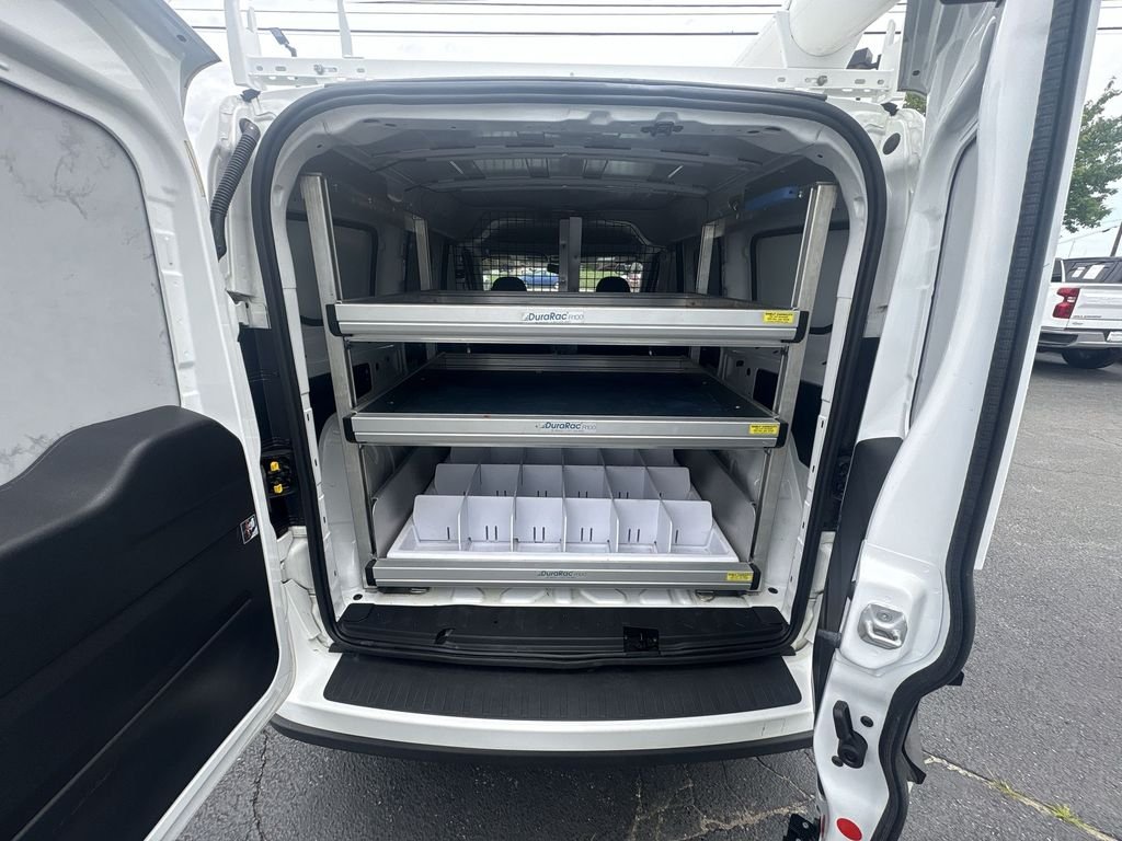 Used 2022 White Ram Base image 22