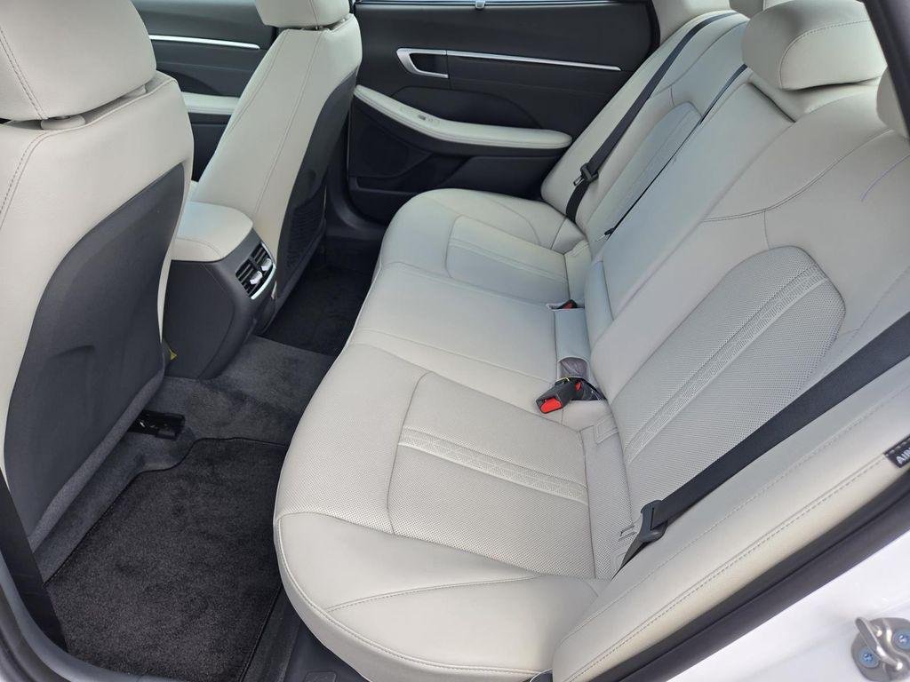 New 2026 White Hyundai Limited image 17